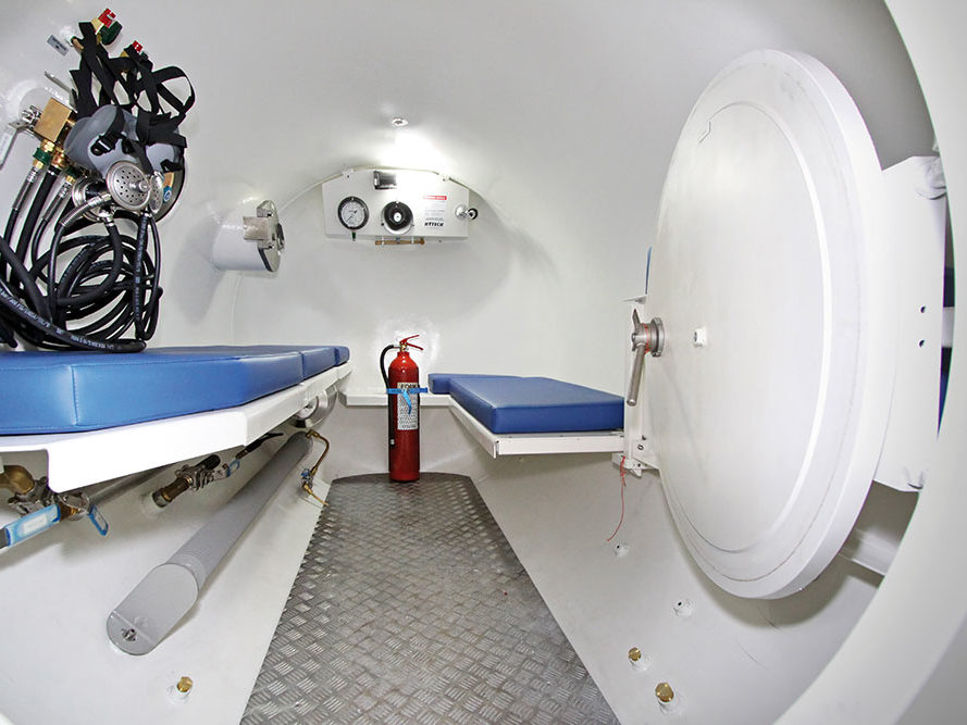 Deck Decompression Chamber