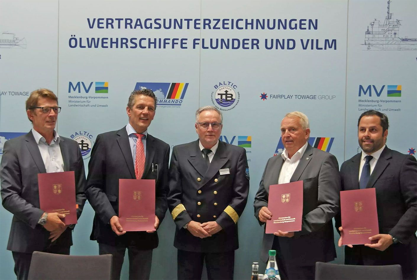 Vertragsunterzeichnung Ölwehrschiffe FLUNDER und VILM